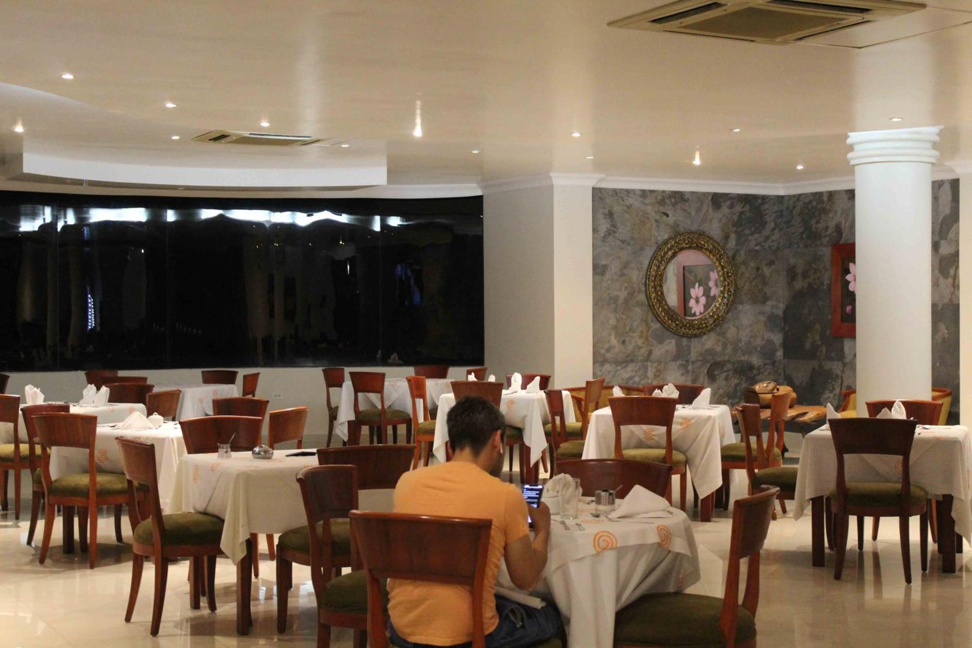 Gran Hotel De Lago - El Coca Puerto Francisco de Orellana Εξωτερικό φωτογραφία